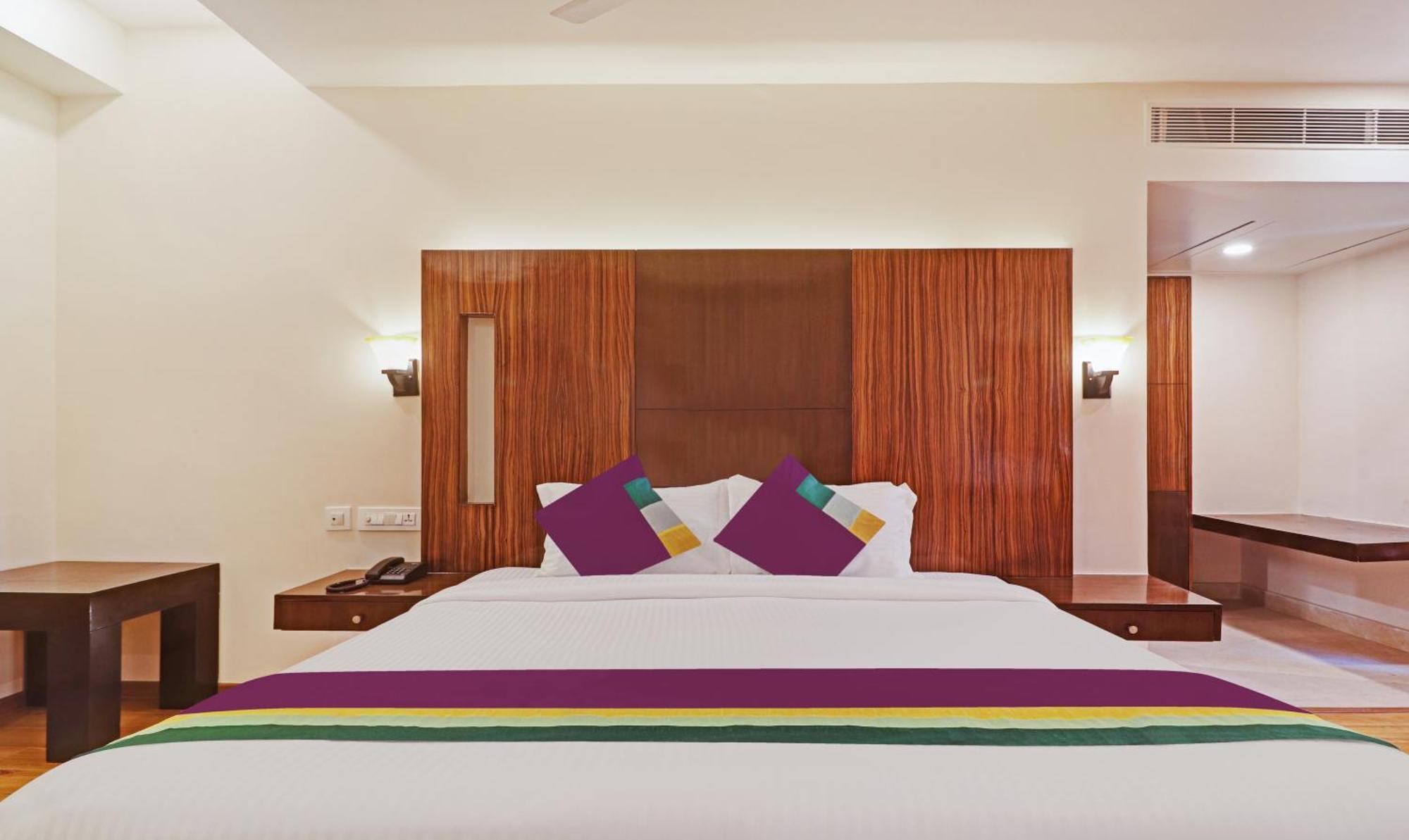 Treebo Premium Seven Lake View Hyderabad Ngoại thất bức ảnh